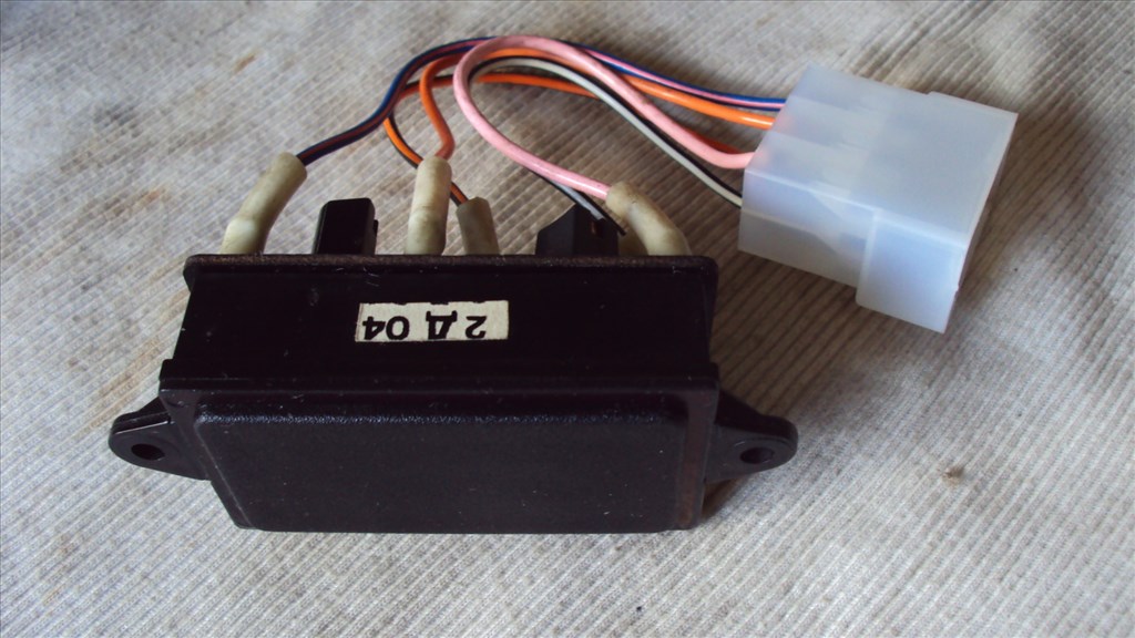 Lada 2104-2105 műszerfal ellenőrző kontroll lámpa 21053803010 6. kép