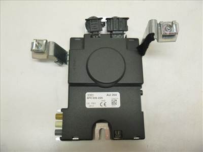 Audi A3 (8P) antennaerősítő (antenna erősítő) 8P0035225