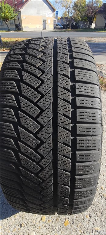  255/45 R18" újszerű Continental téli gumi szett 2. kép