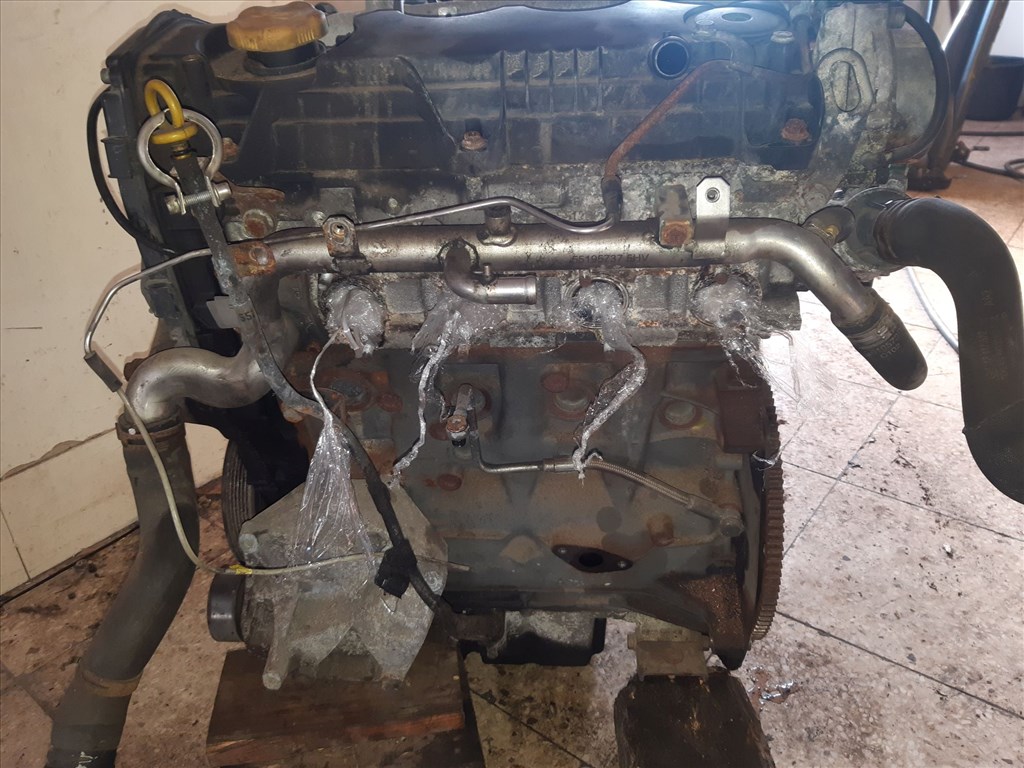 Opel Zafira B Z19DT Motor 4. kép