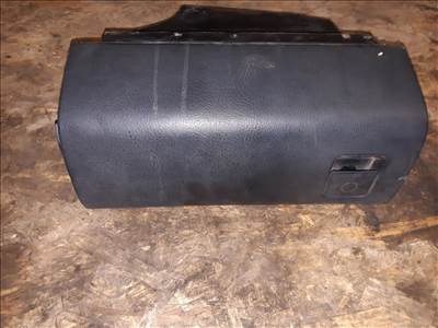 Volkswagen Passat B3 Kesztyűtartó