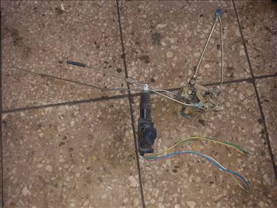 Suzuki Alto Bal Első Ajtó Zárszerkezet  Központizár Motor