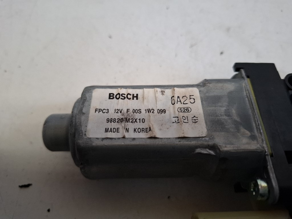 Opel Karl bal elsõ ablakemelõ motor 98820M2X10 F00S1W2099 3. kép