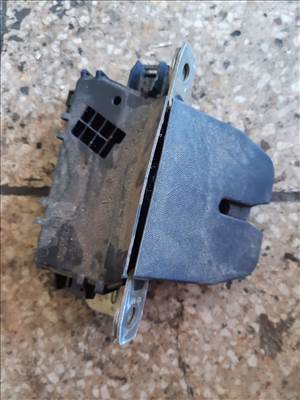 Opel Zafira B Csomagtérajtó Zár