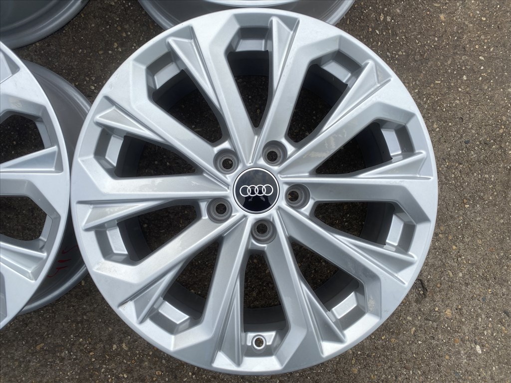 4db gyári 17″ Audi A4 B9 alufelni. (4157) 2. kép