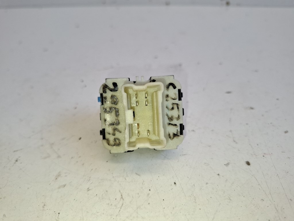 Renault Captur bal elsõ ablakemelõ kapcsoló 254118722R 3. kép