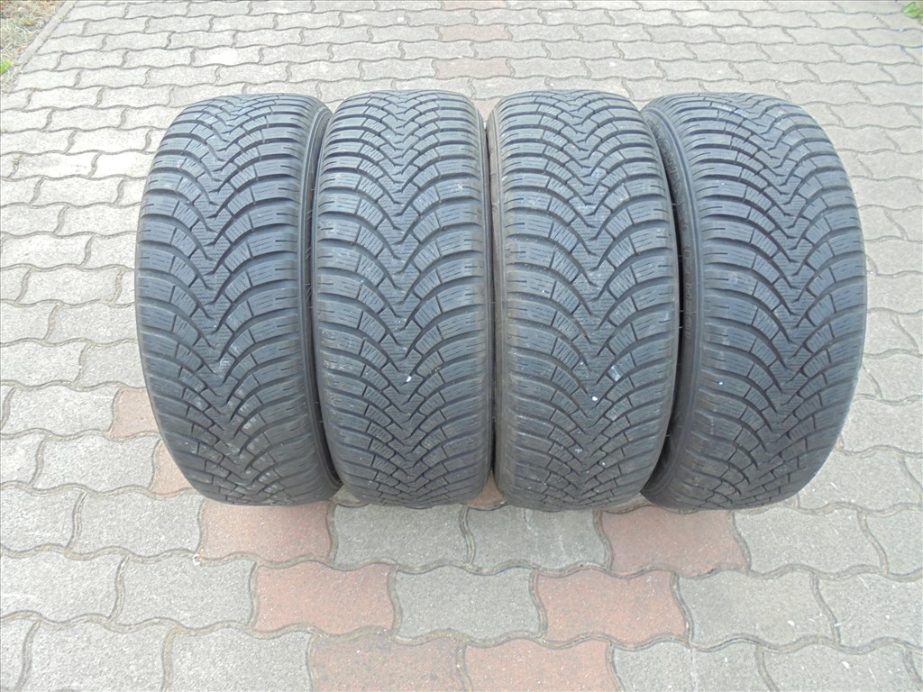 Akció !!! Újszerű 205/55 R 17" Falken téli gumi eladó 1. kép