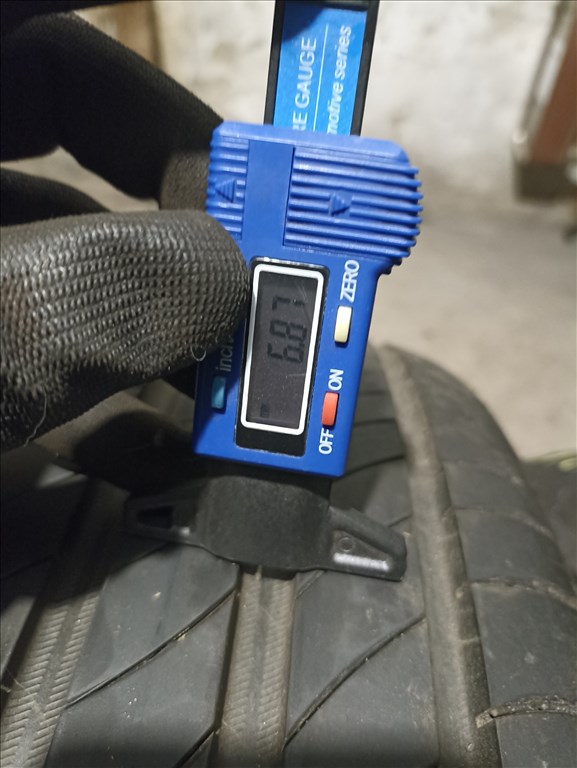  215/5517" újszerű Michelin nyári gumi gumi 4. kép