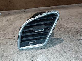 Audi A4 (B8 - 8K) Bal Szellőző *142335* 0826000d00001