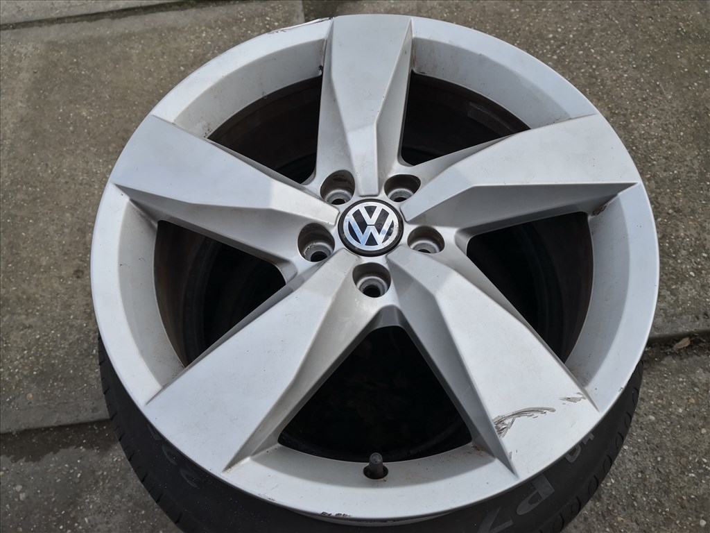 Volkswagen T-Cross gyári Skoda Kamiq Scala stb 17-es alufelni 1db 1. kép
