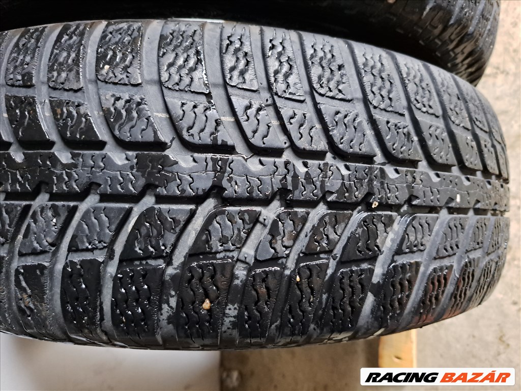2db 195/65 R15 Kumho Téli gumi eladó!! ára! 4000Ft/db Állapota: 5mm minta 2. kép