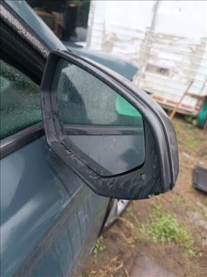 Seat León IV Jobb oldali elektromos visszapillantó tükör .