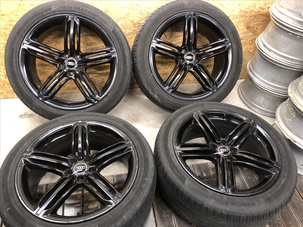 20 colos Audi Q5, A5, A6, A7, A8 alufelni fekete 20 col 1. kép