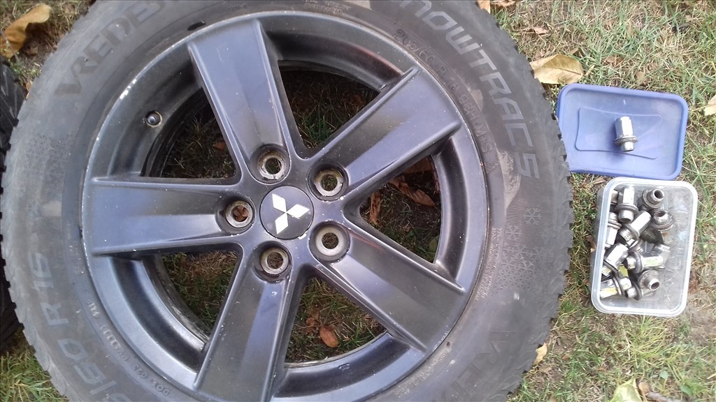  5x114.3 lyukosztású 6,5J 16" használt (gyári felni) alufelni Mitsubishi Kia Hyundai Mazda stb. 2. kép