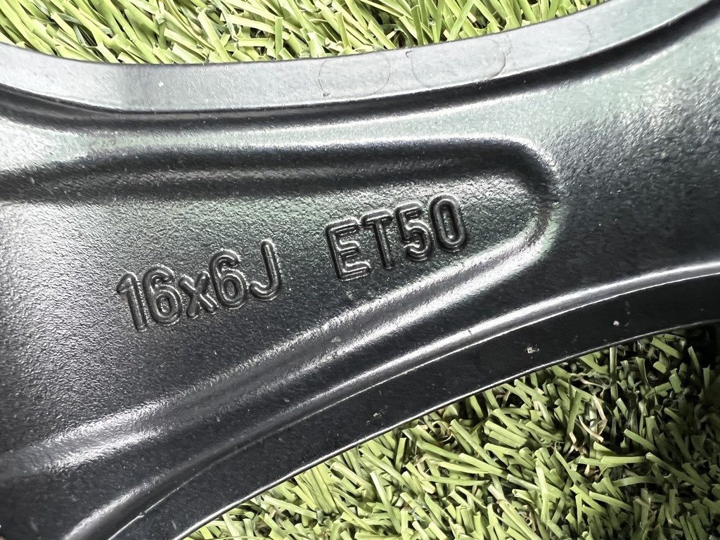 5x114.3 16" Suzuki gyári alufelni 6Jx16h2 ET50 8. kép