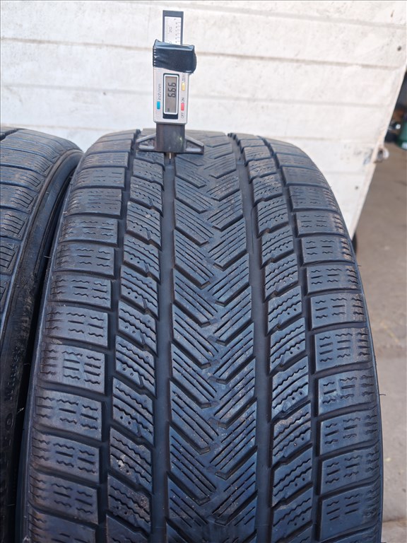  245/4019" újszerű Gripmax téli gumi gumi 1. kép