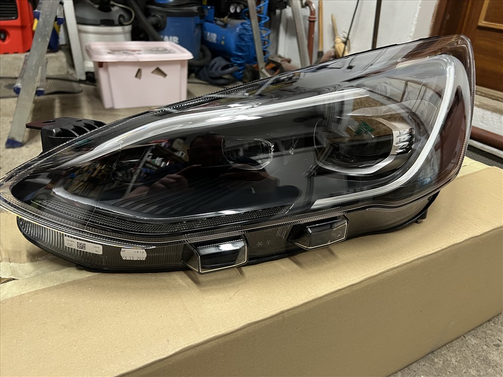 Ford Focus Mk4 full led fényszóró  jx7b13e017cj 1. kép