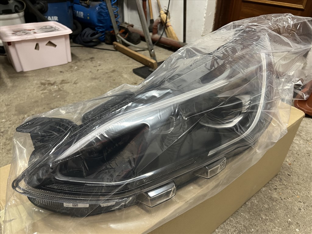 Ford Focus Mk4 full led fényszóró  jx7b13e017cj 2. kép