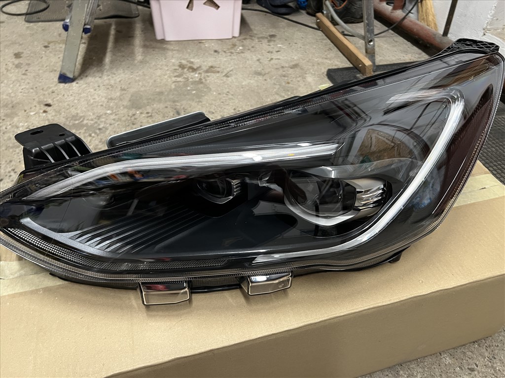 Ford Focus Mk4 full led fényszóró  jx7b13e017cj 4. kép