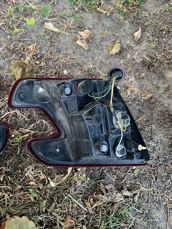 Renault Mégane III Csomagtér ajtó belső jobb és bal hátsó lámpa 265550028r 265500027r 2. kép