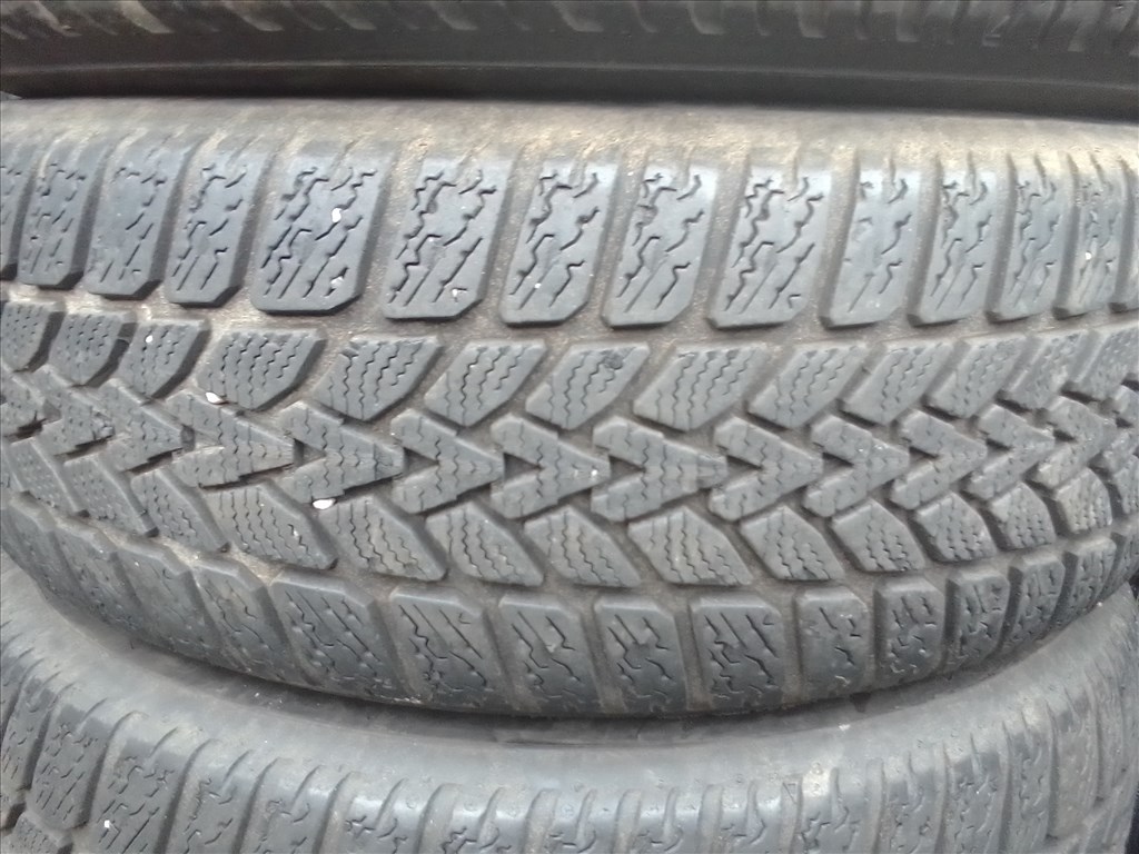  185/60R14 Dunlop használt téli gumi 4 db 32.000,-ft 2. kép