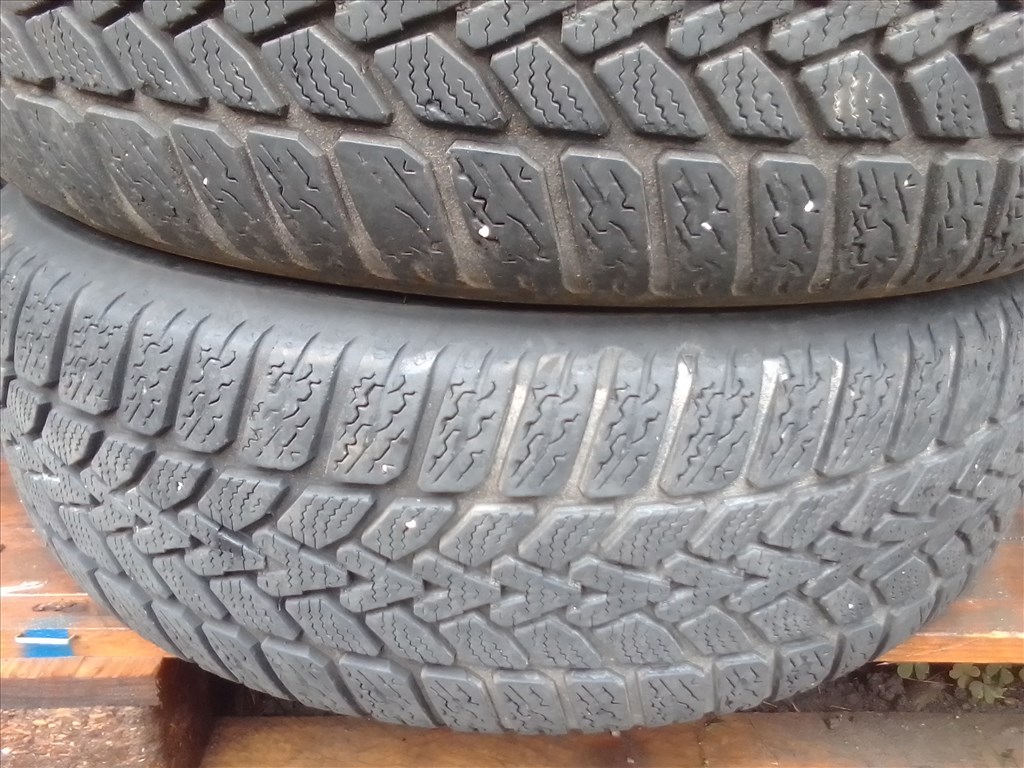  185/60R14 Dunlop használt téli gumi 4 db 32.000,-ft 4. kép