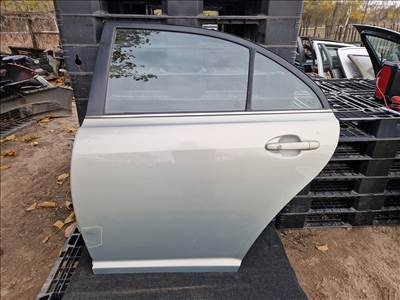 TOYOTA AVENSIS T25 bal hátsó ajtó 