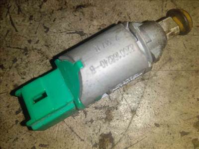 Opel Vivaro Pedál Kapcsoló