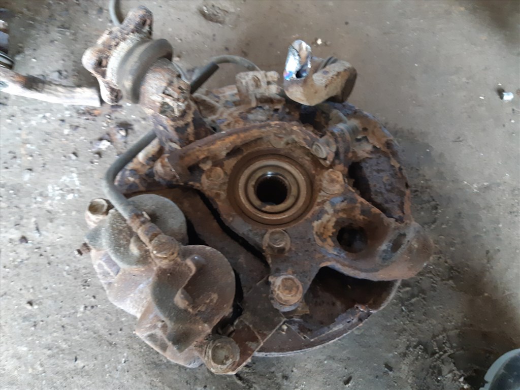 Mitsubishi Pajero Bal Elsõ Csonkállvány Kerékaggyal  Féknyereg  ABS Jeladó 2. kép