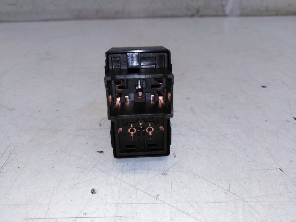 Chevrolet Spark (M300) bal hátsó ablakemelõ kapcsoló 2. kép