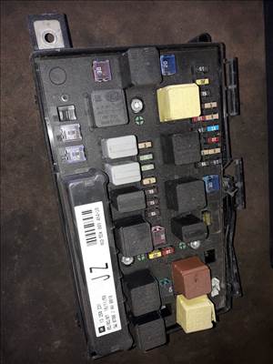 Opel Astra H Biztosítéktábla / Relé Tábla 13 250 231