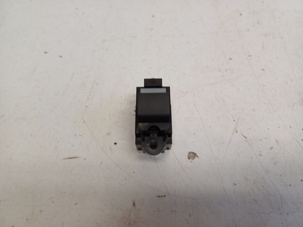 Land Rover Evoque (L551) jobb elsõ ablakemelõ kapcsoló FK7214717AB 1. kép