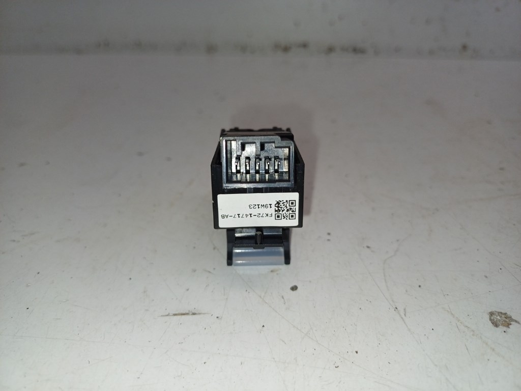 Land Rover Evoque (L551) jobb elsõ ablakemelõ kapcsoló FK7214717AB 3. kép