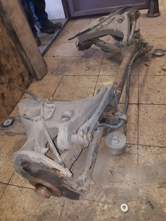 Audi A4 B6 Hátsó Híd Tárcsafékes 5. kép