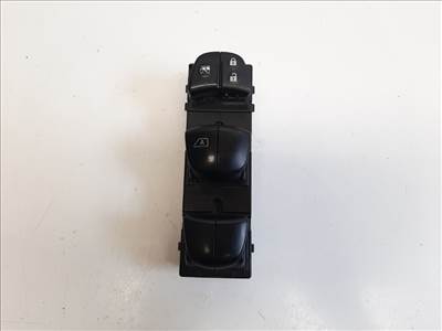 Nissan Pulsar (C13) bal első ablakemelő kapcsoló