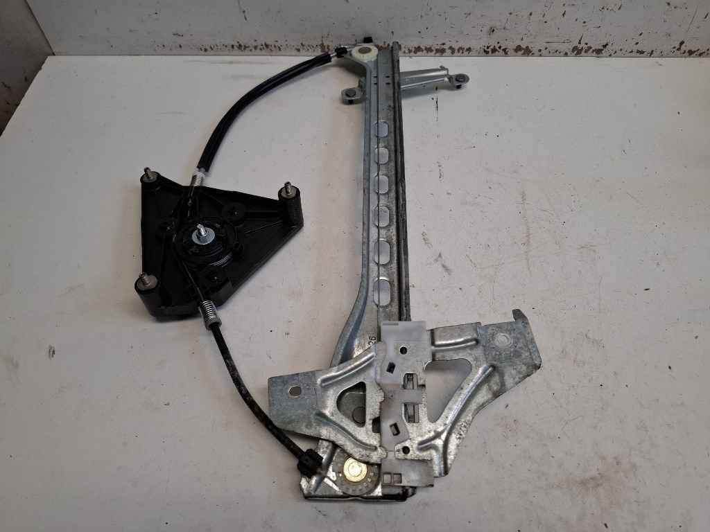 Toyota Aygo (AB40) bal elsõ Ablakemelõ szerkezet elektromos 698200H031 1. kép