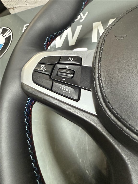 BMW 5-ös sorozat G30/G31 M sport kormány 4. kép