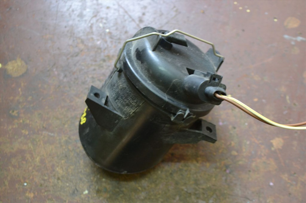 Volkswagen Polo IV 9N jobb első ködlámpa,.ködfényszóró!  4. kép