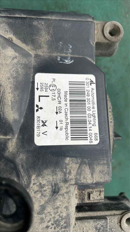 Mitsubishi Colt VI 1.1 Bal első fényszóró  030124930100 4. kép