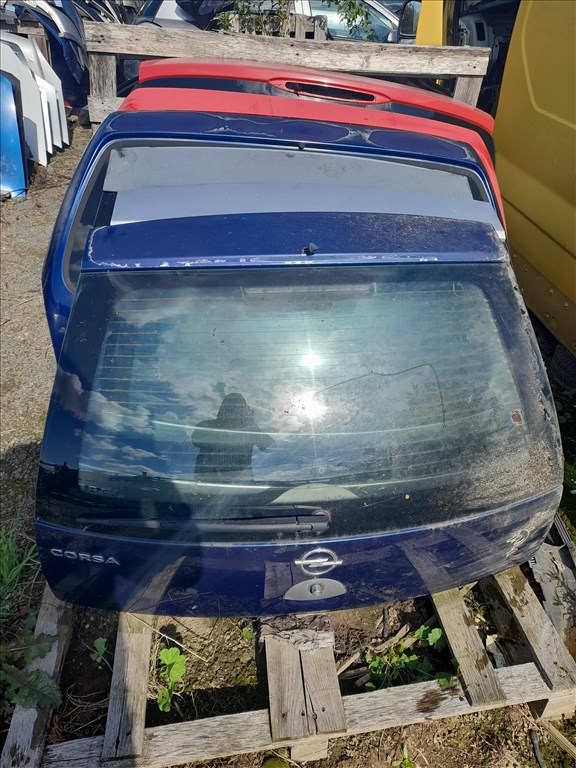 Opel corsa c csomagtér ajtó 1. kép