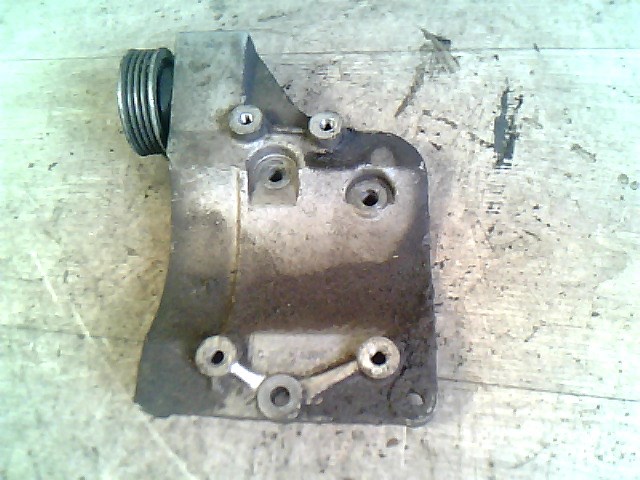 SUZUKI SWIFT 05-10 Klímakompresszor tartó bak 1. kép