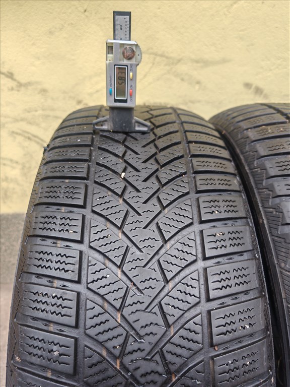  215/5517" újszerű Semperit téli gumi gumi 1. kép