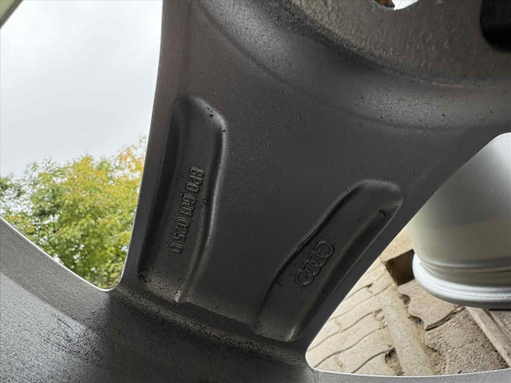  5x112 lyukosztású 7,5JJ 17" újszerű (gyári felni) alufelni 9. kép