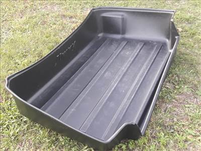 Suzuki Jimny műanyag csomagtértálca (2018-tól)