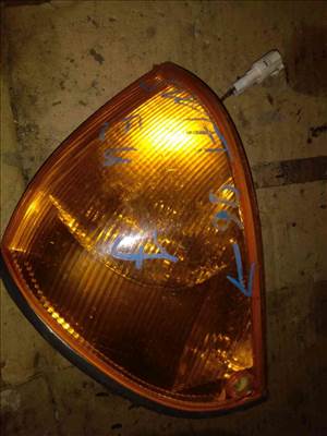 Suzuki Swift II 92-03 Jobb Első Index / Irányjelző