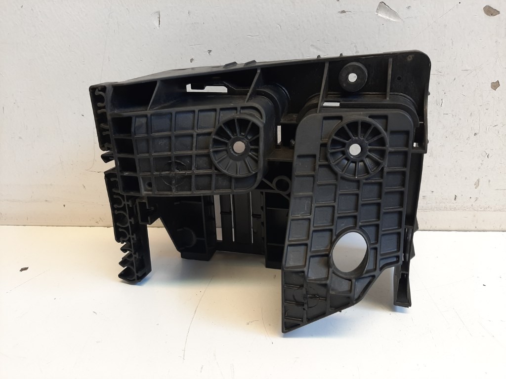 Audi A3 (8P) biztosítéktábla tartó 1K0907361C 2. kép