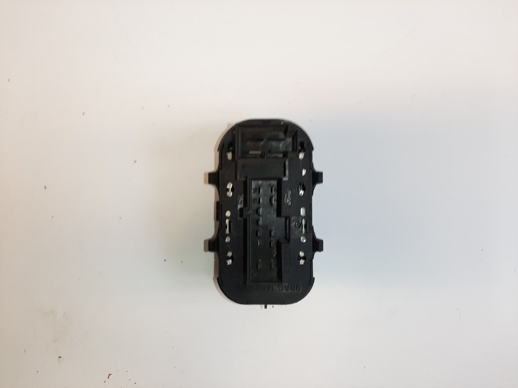Ford Focus bal elsõ ablakemelõ kapcsoló 98AG14529BC 2. kép