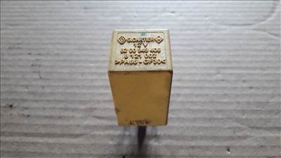 Renault Trafic Hátsó Ablaktörlő Relé 8200 949 406