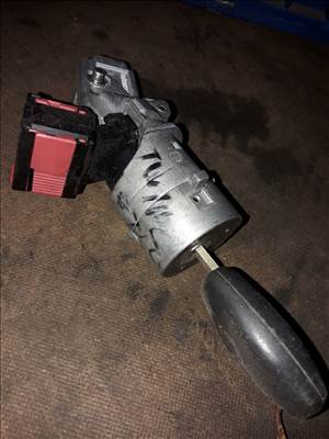 Renault Twingo Gyújtáskapcsoló 8200714168