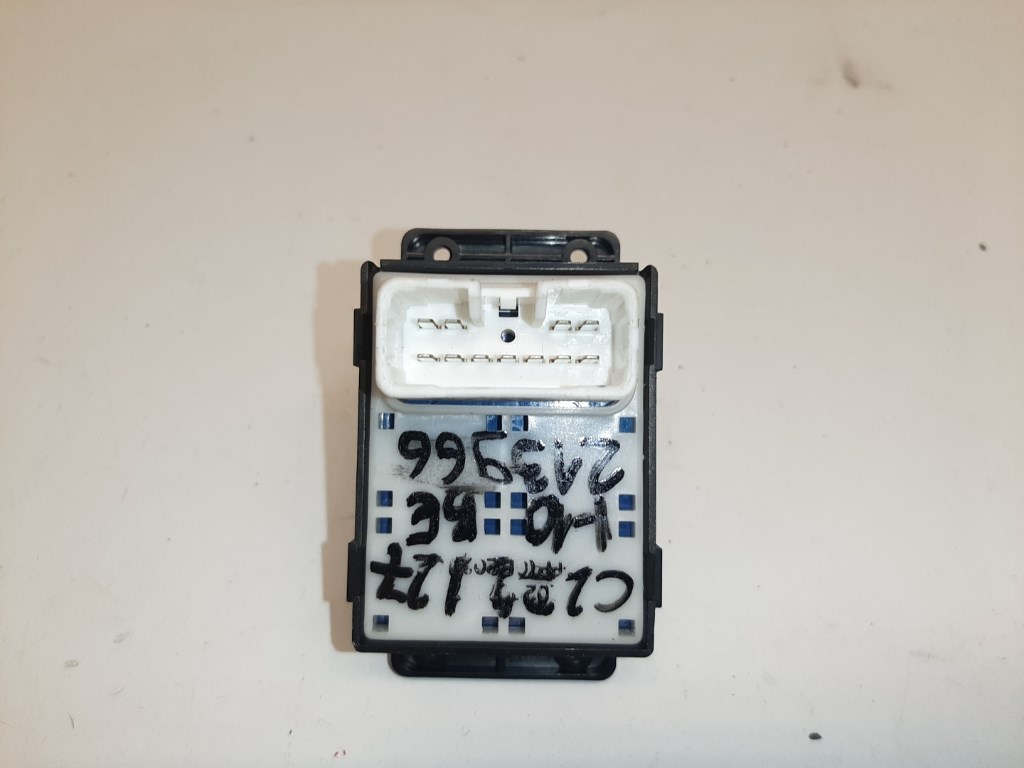 Hyundai I 10 (PA) bal elsõ ablakemelõ kapcsoló 202007107 2. kép